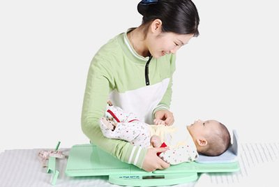 育婴师在工作中应该注意哪些事项？